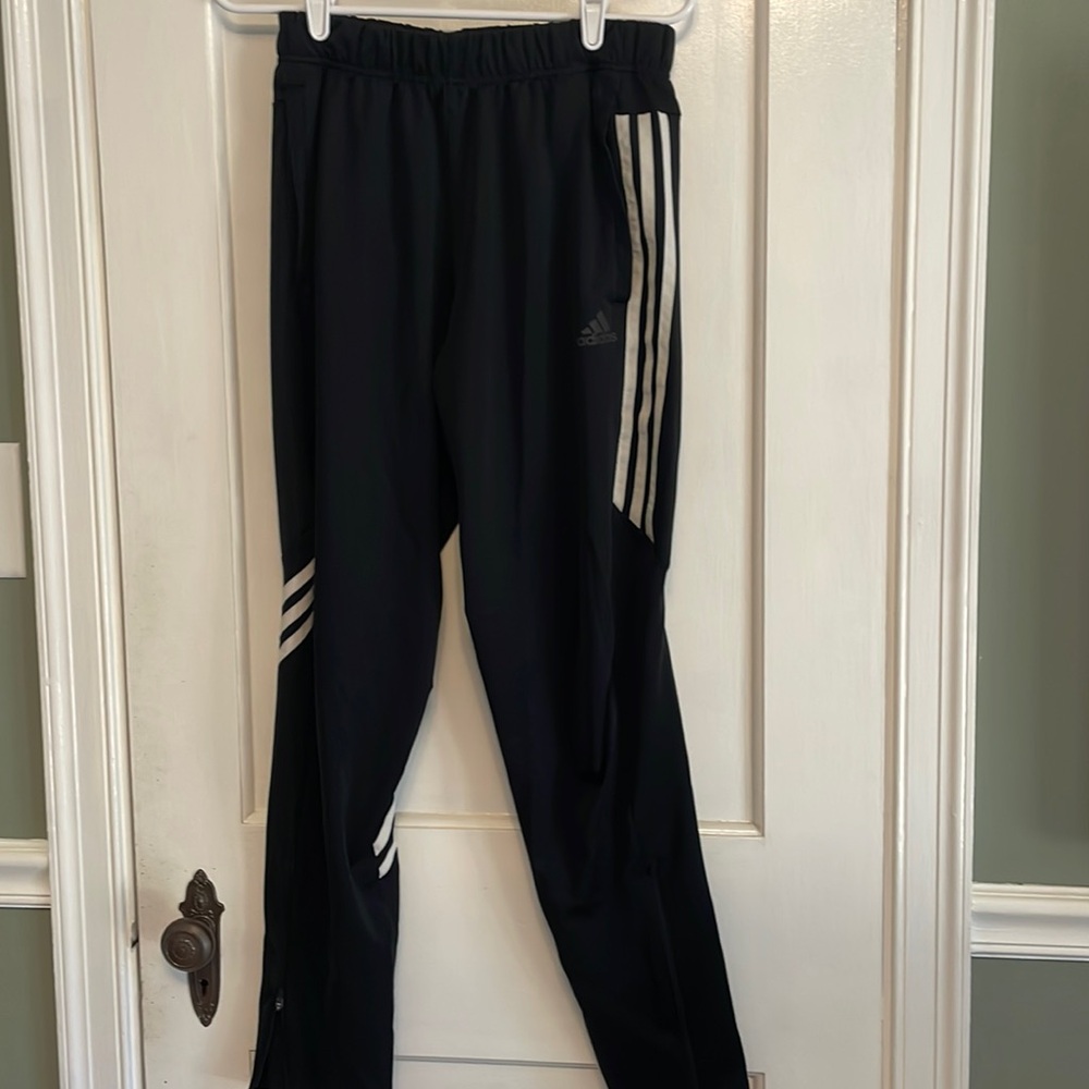Adidas aeroready running sweats size M